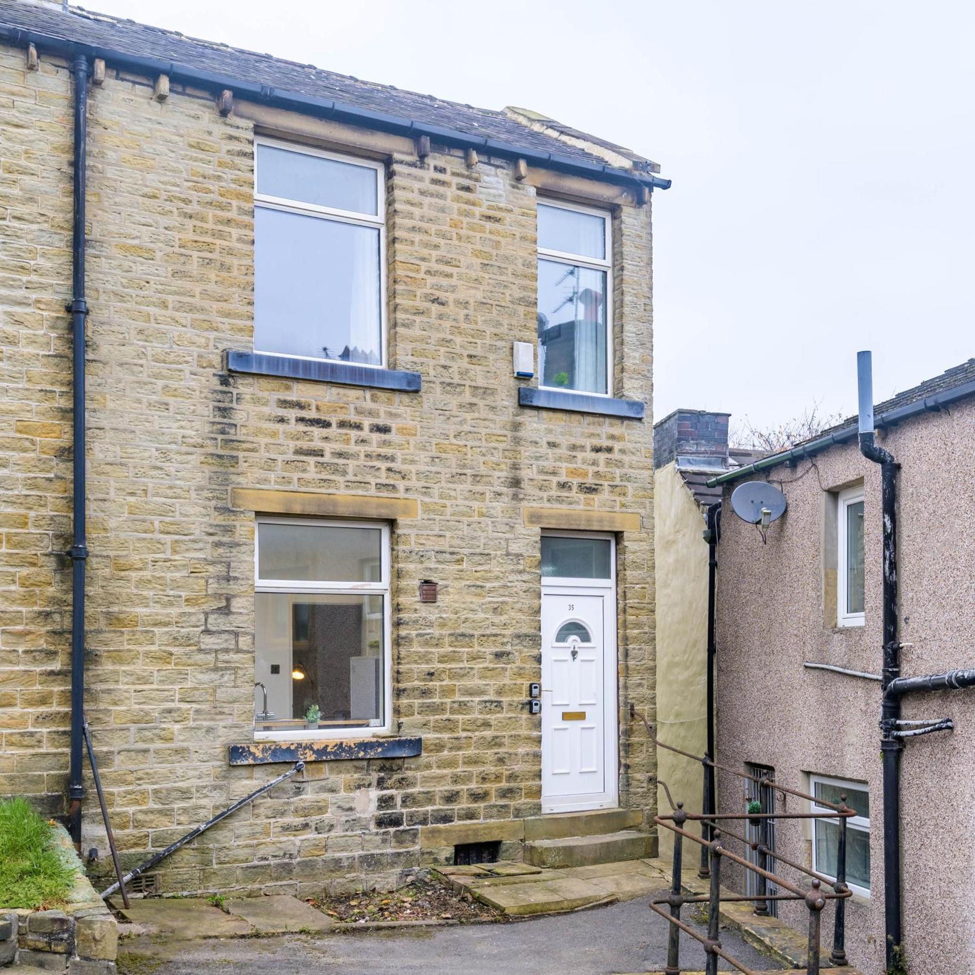 Ruby House - 2 Bed In Huddersfield Yorkshire Villa Exterior foto